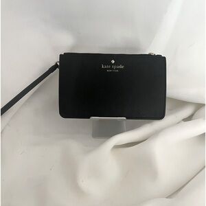 Kate spade wristlet black with card slot on back